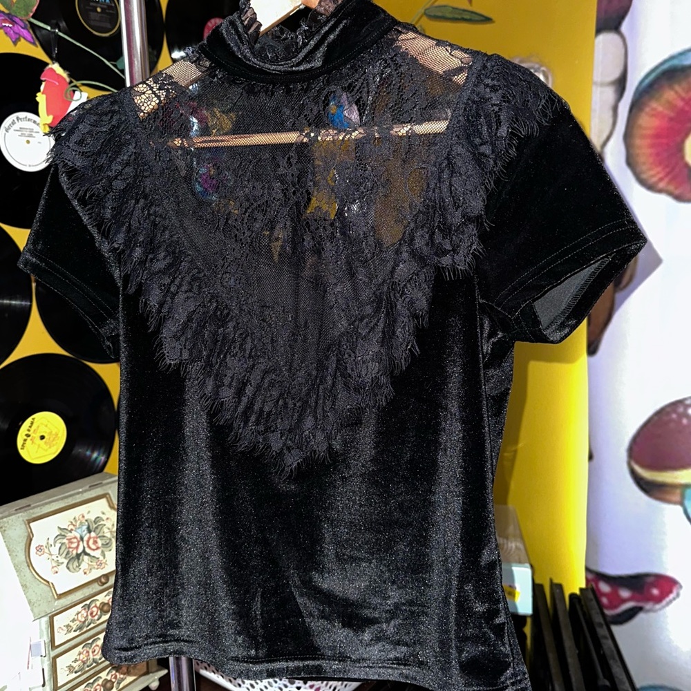 Dollskill Elegant Black Lace Velvet Top